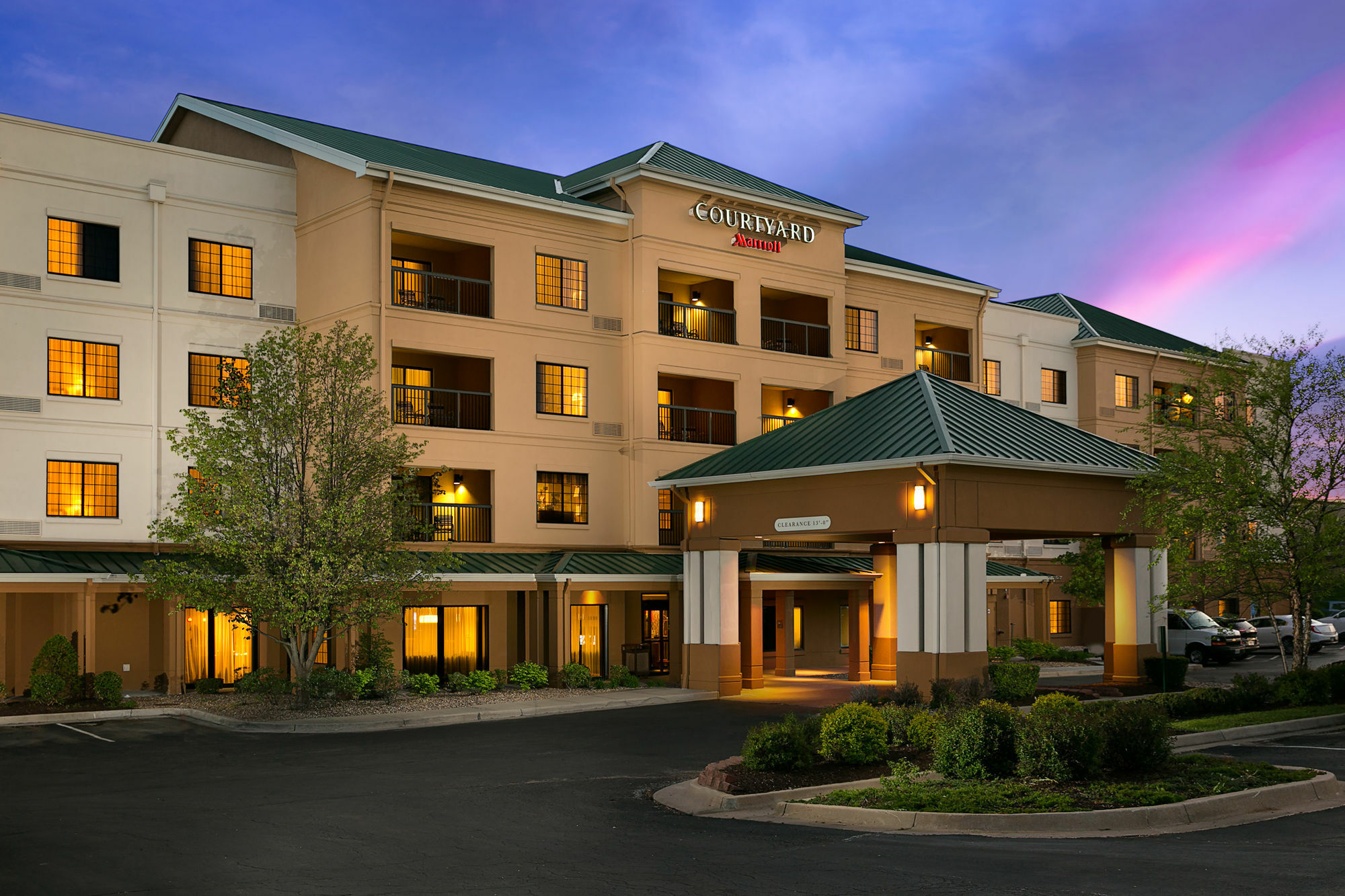 Courtyard Kansas City East/Блу-Спрингс Экстерьер фото
